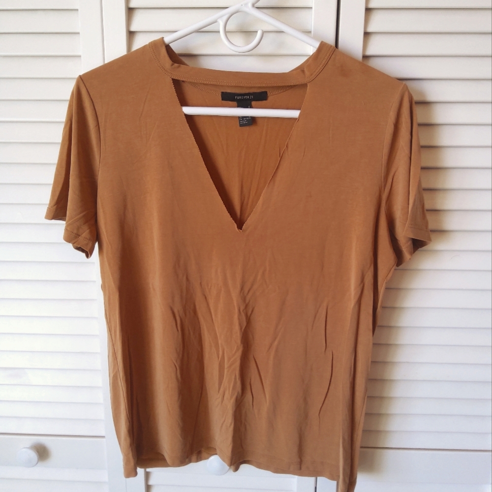 Forever 21 Tshirt
